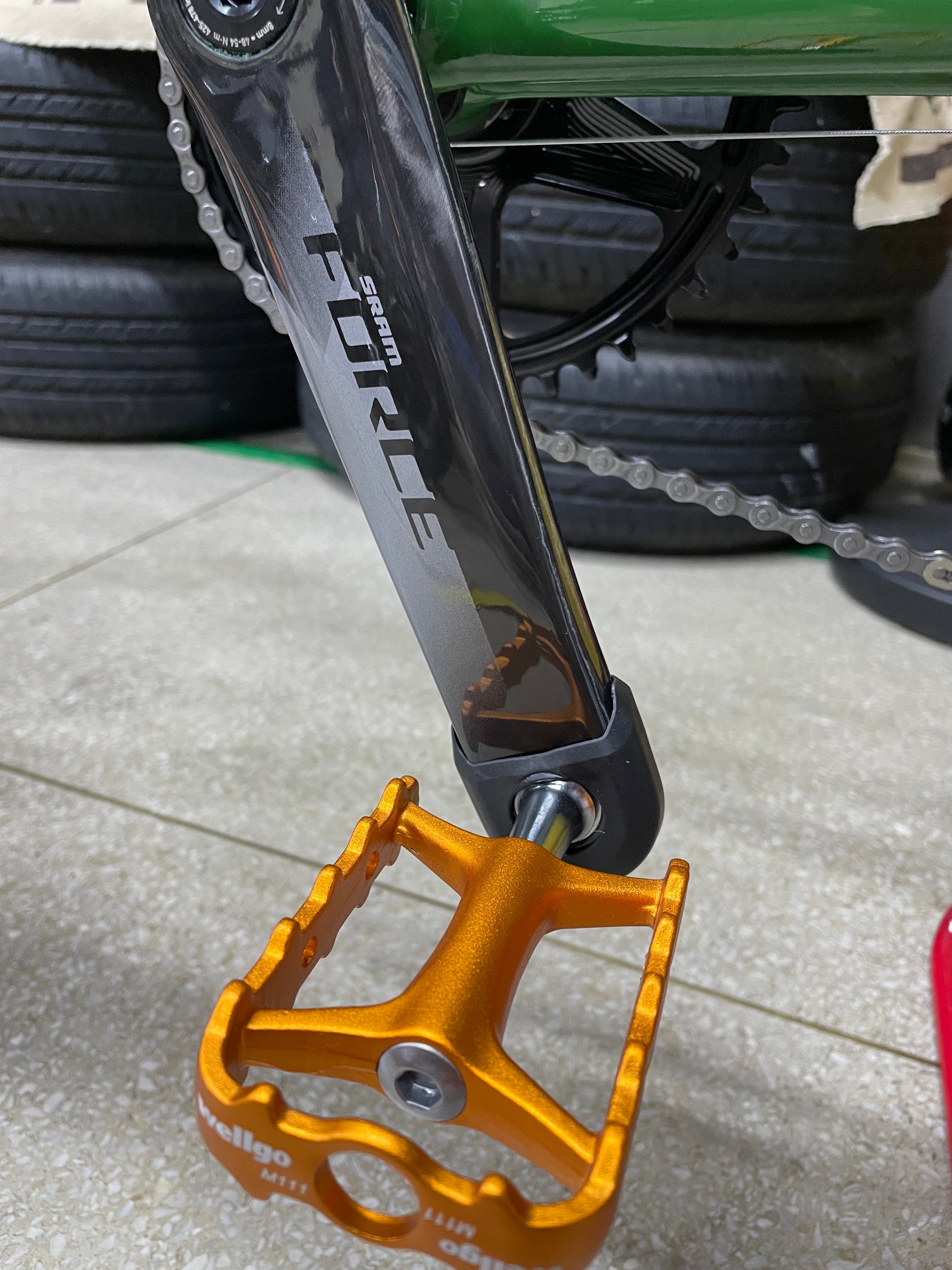 Pedals and cleats