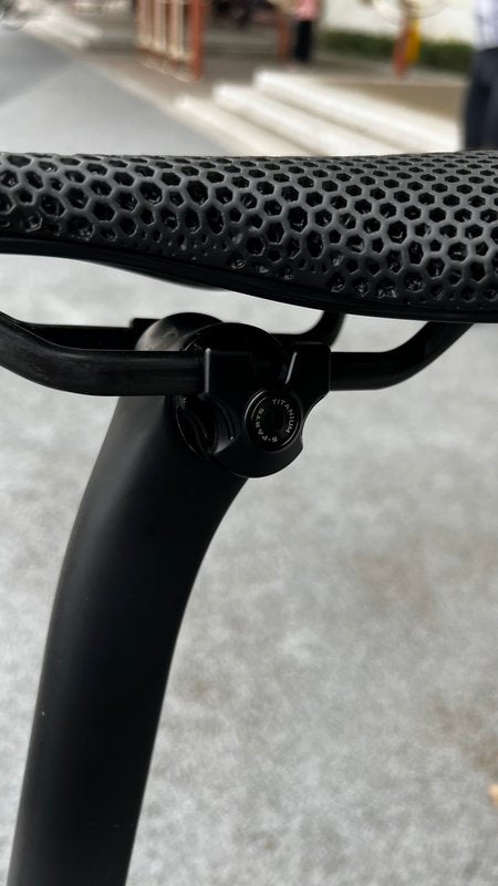 Bicycle saddle, seat post