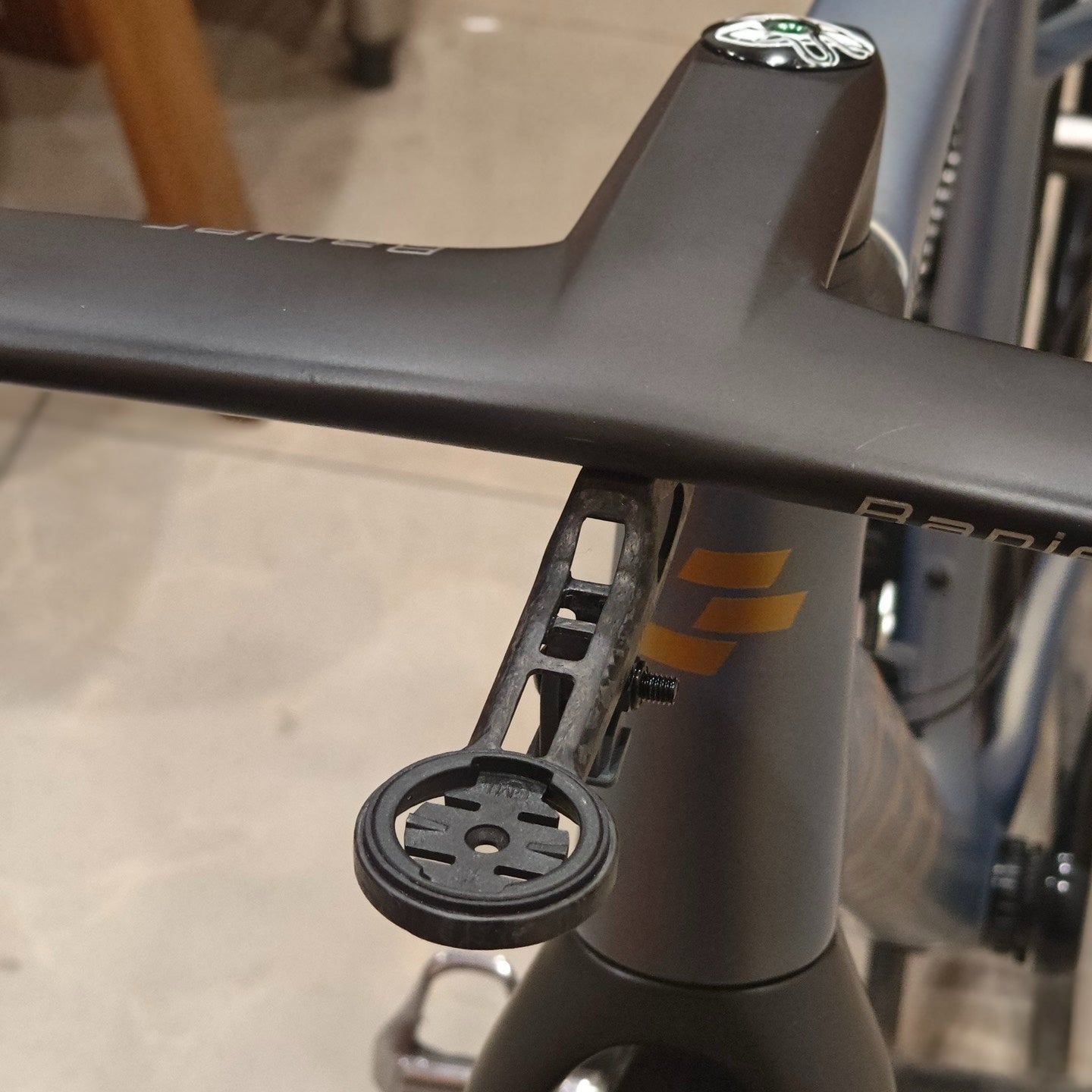 Seka Spear / Rapier Integrated Carbon Computer Mount | Ultra-Light 10g | Supports Garmin 1050 | Titanium Bolts Included