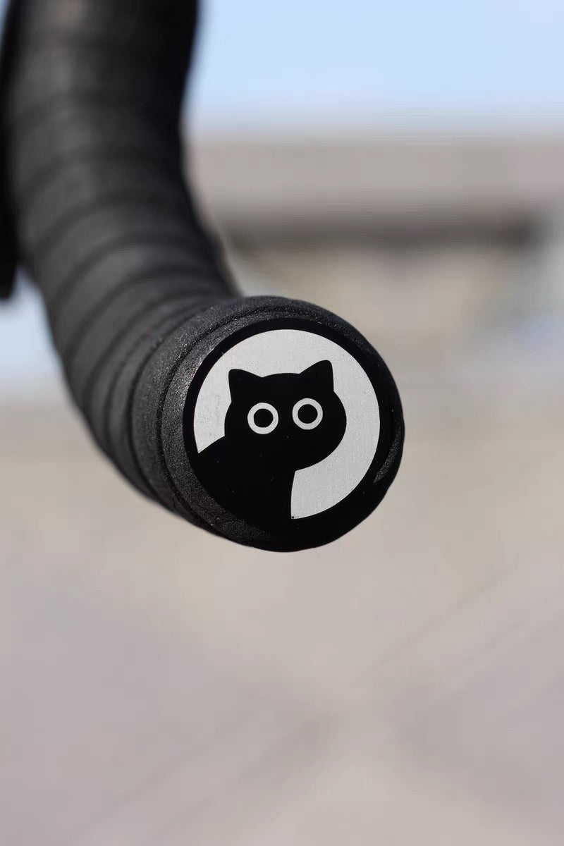 Ultra-Light Aluminum & Titanium Alloy CNC Handlebar Plugs | Compatible with Road, Mountain, and Folding Bikes -A pair