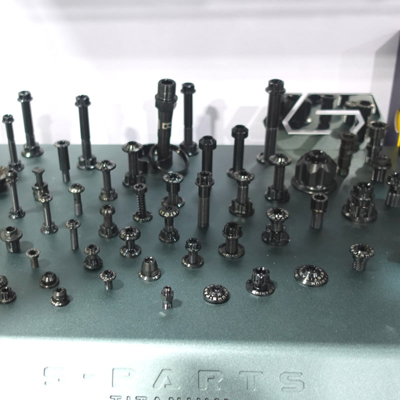 La serie di leghe di titanio A3 di S-parts è adatta per il fissaggio delle viti della motocicletta ZX10R refit