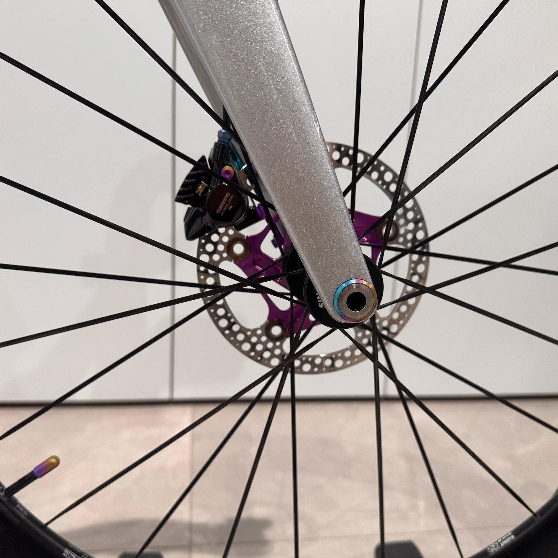 Titanium Thru Axle for Cervélo S5 / Soloist – TC4 CNC, Mirror Polished, Custom Anodized Option