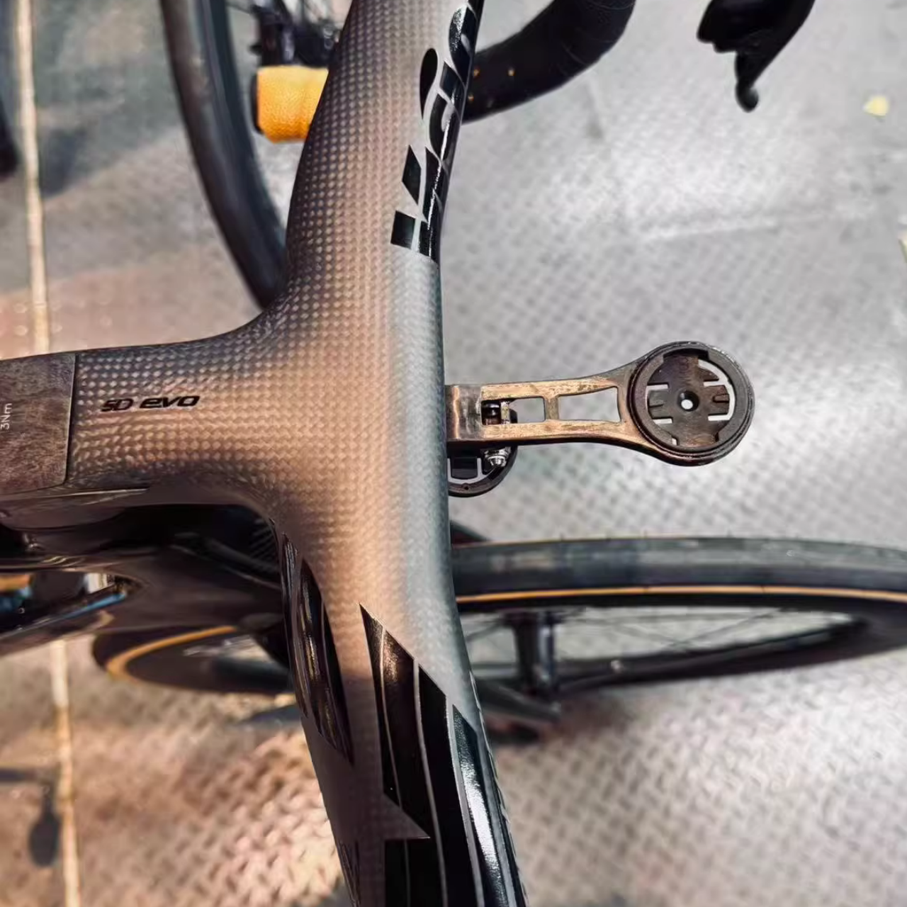 10g Ultra-Light Carbon Computer Mount – Compatible with Roval, Vision, Canyon, BMC, THM, Darimo & More