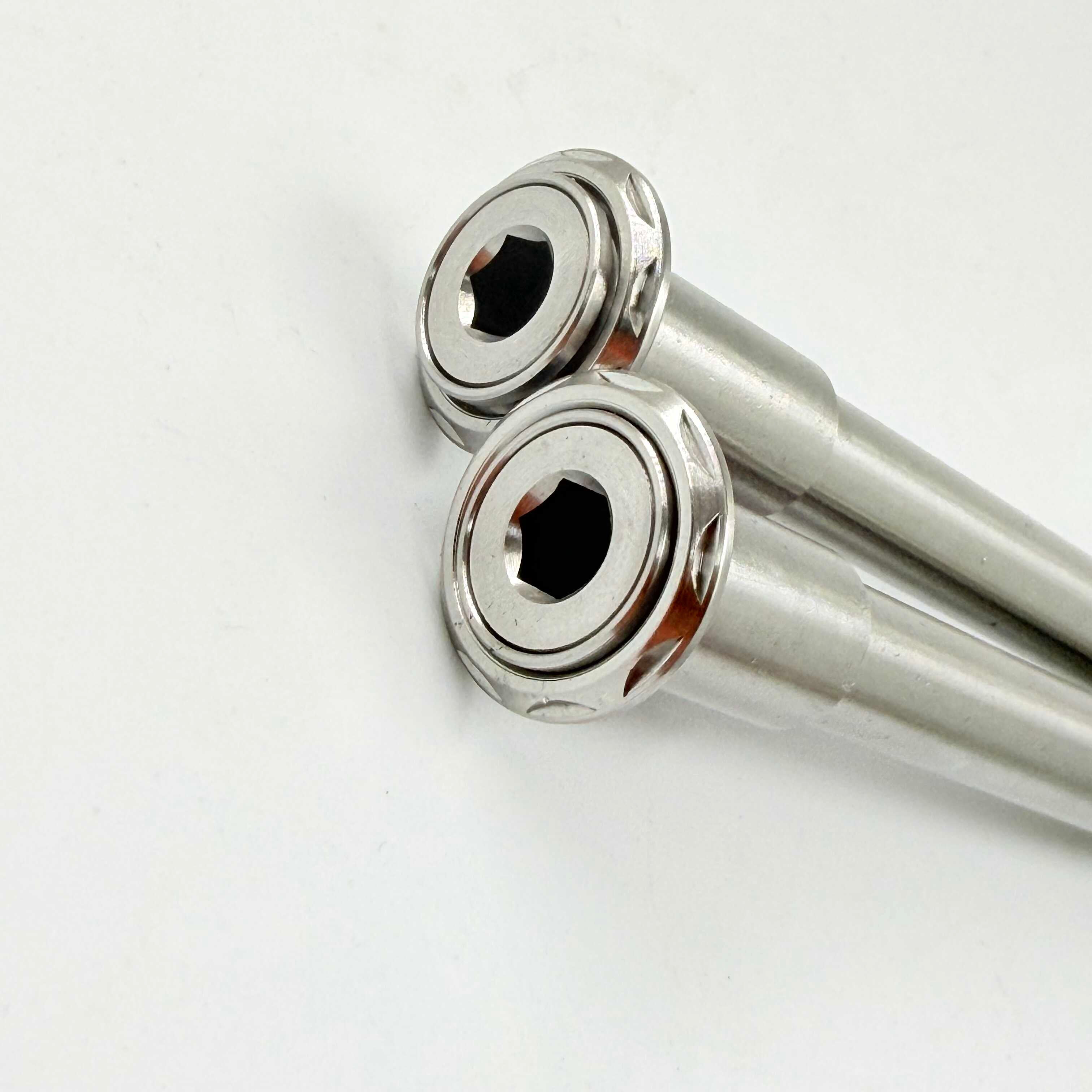Custom Titanium Ultralight Thru Axle Set for FACTOR ONE UDH Road Bike – 27g Front & Rear