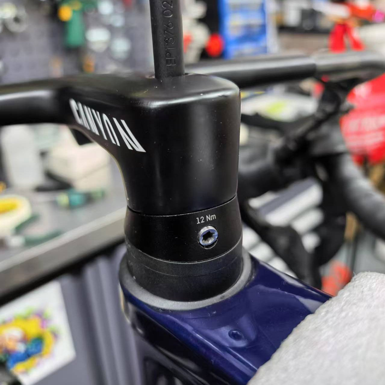 Compatible with Canyon Aeroad CFR/CF SLX – Full Titanium Bolt Upgrade Kit-Handlebar, Stem, Seatpost, Saddle, Derailleur