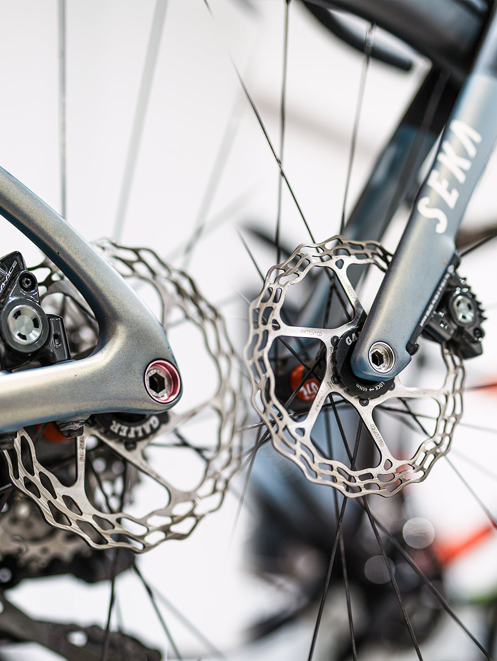 Chaser Ultralight Titanium Thru Axle Set | For SEKA Spear & Exceed Road Bikes (34g)