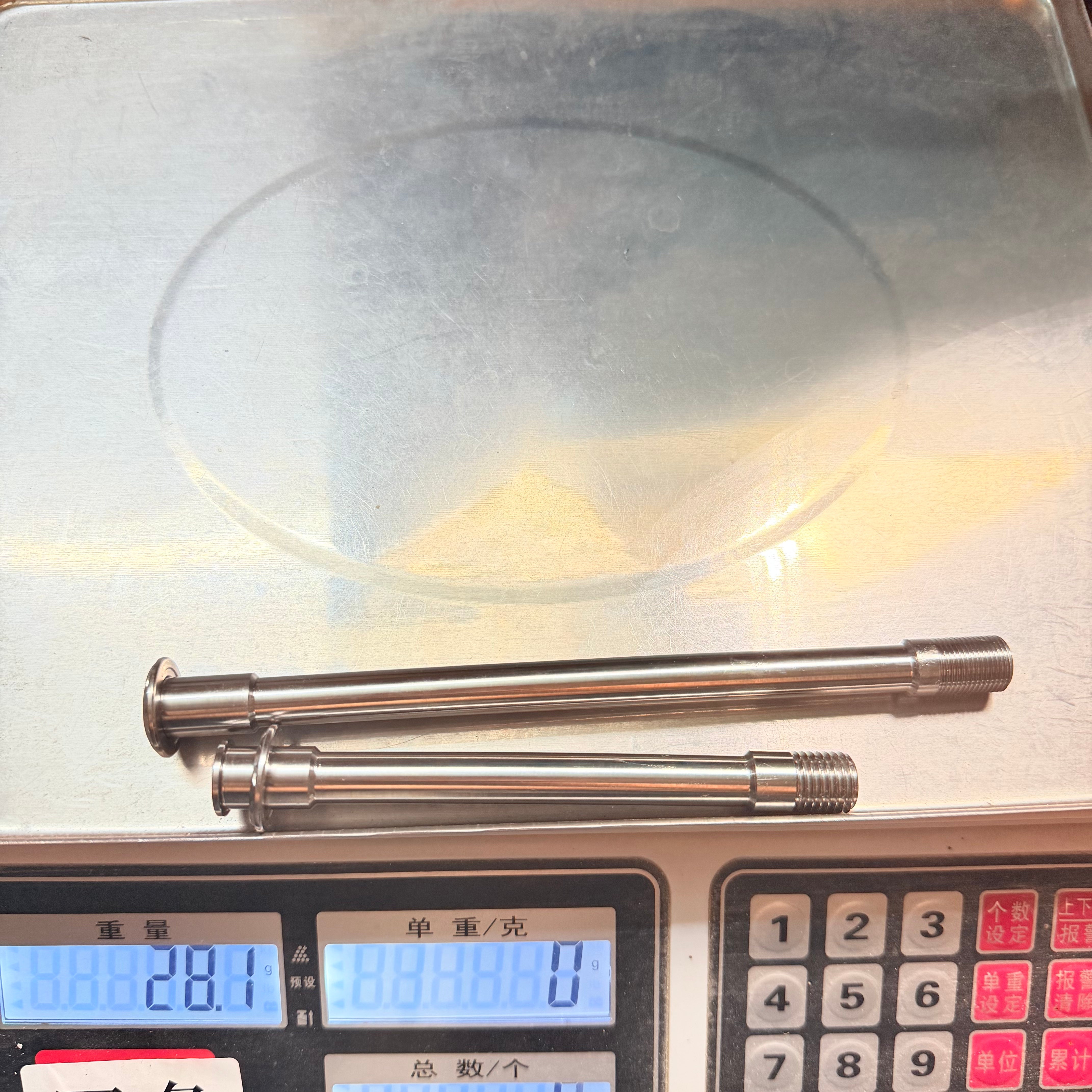 Custom Aluminum Thru Axle Kit for Quick Pro AR ONE / ER ONE – 35.5g, Anodized Colors